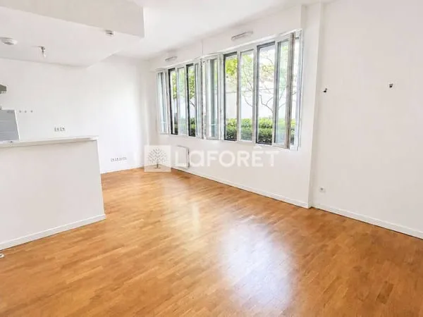 Studio 1 pièce 33 m²