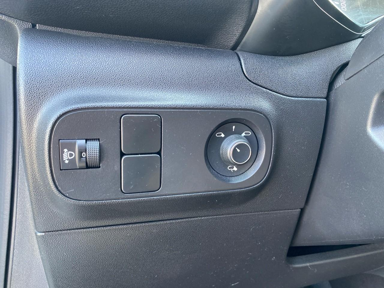 Citroën C3 1.2 puretech 110ch s&s shine eat6 — photo 14
