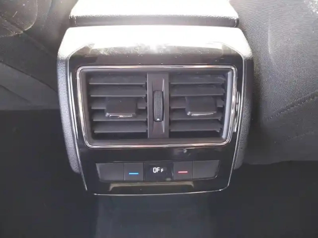 Skoda Superb combi 2.0 tdi 150 scr dsg7 — photo 129
