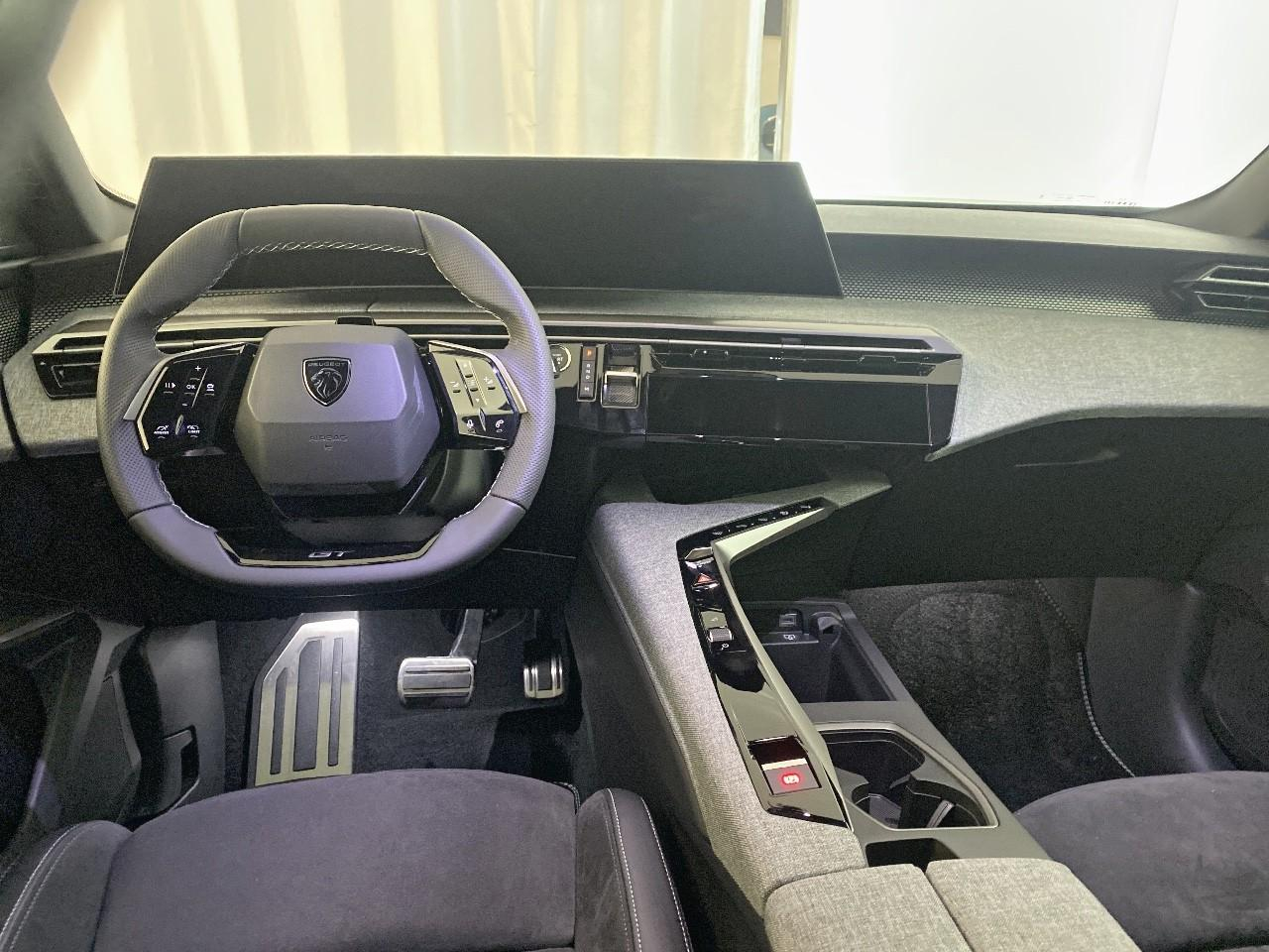 Peugeot 3008 hybrid 145 e-dcs6 gt — photo 8