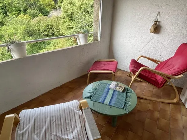 Authentique maison de village avec terrasse et vue