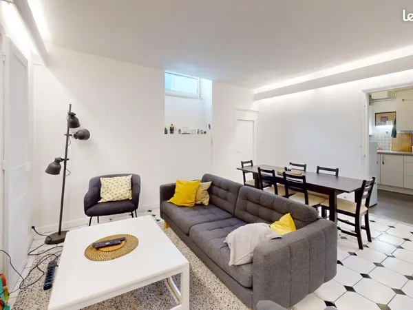 Chambre 6 pièces 120 m²