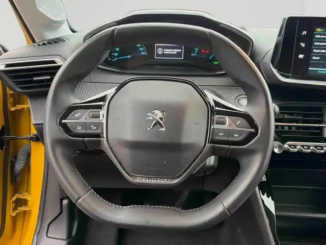 Peugeot 208 e- 136ch style — photo 9
