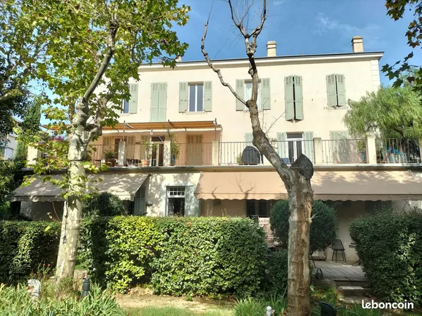 Appartement 7 pièces 161 m²