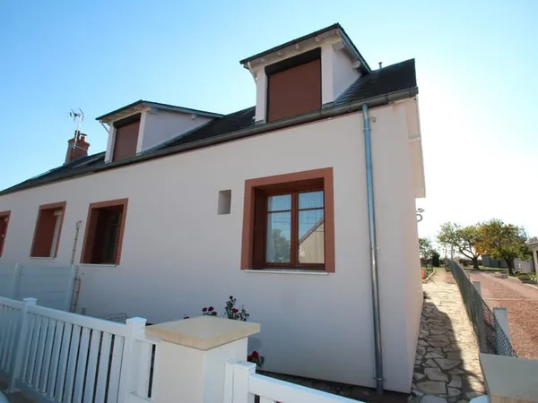 A BOURBON LANCY, maison d'habitation