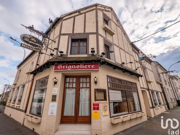 Commerce 4 pièces 292 m²