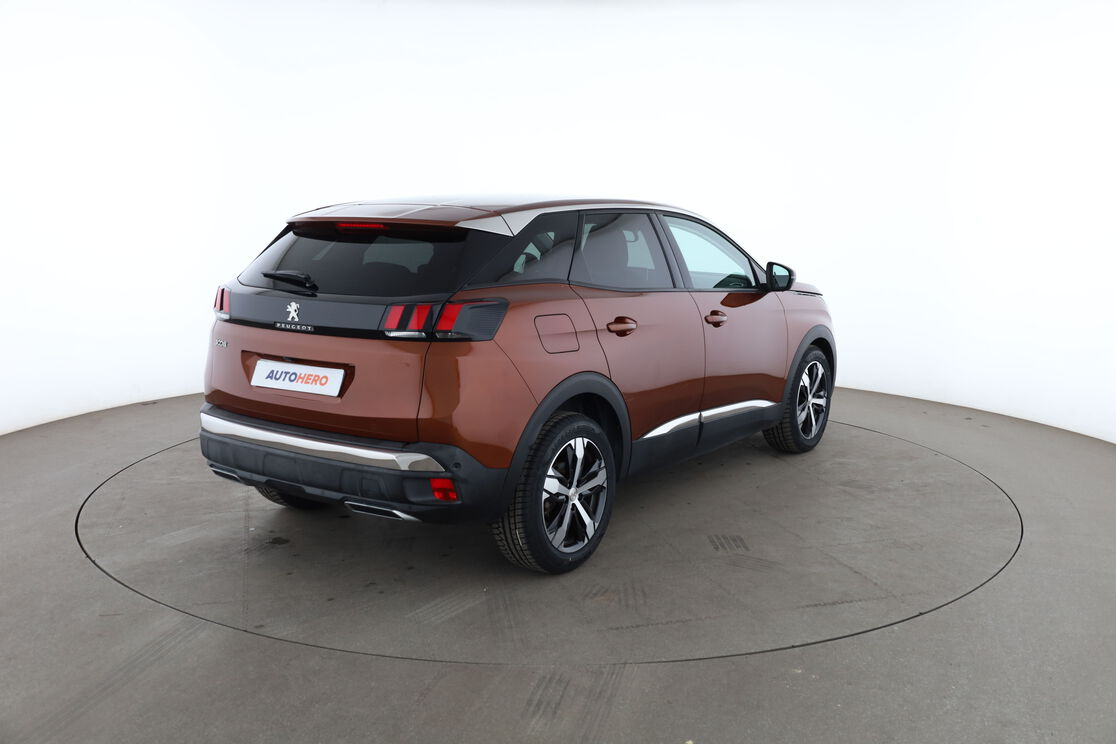 Peugeot 3008 1.2 PureTech Allure EAT6 — photo 5