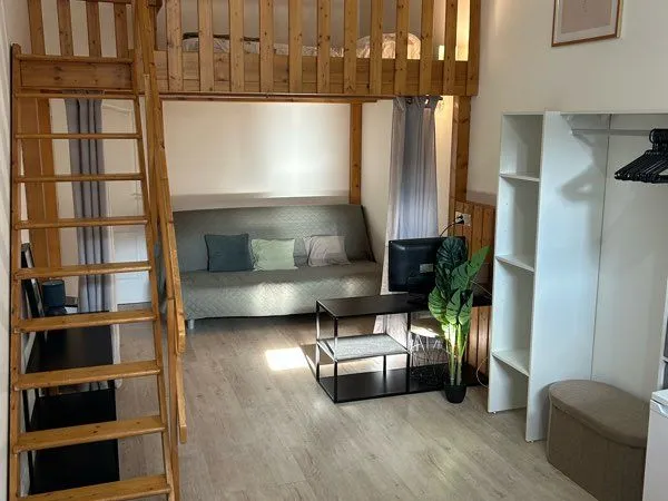 Studio meublé avec mezzanine