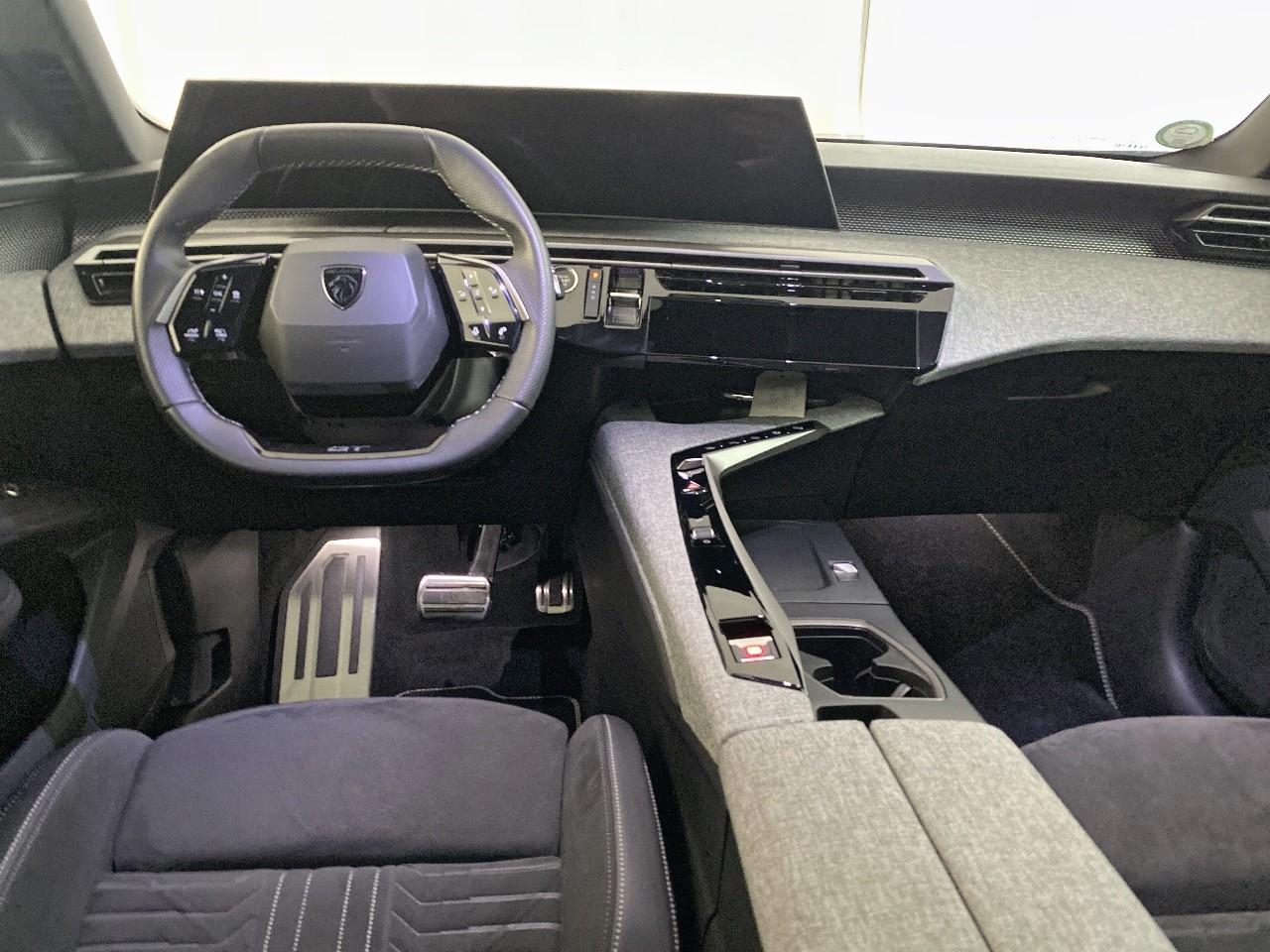 Peugeot 3008 electrique 210 ch 73 kwh gt — photo 8
