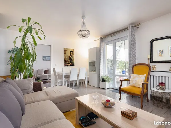 T3 moderne avec terrasse de 12,5 m², box fermé et DPE B - Créteil Pointe du Lac