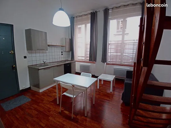 Studio mezzanine meublé centre ville