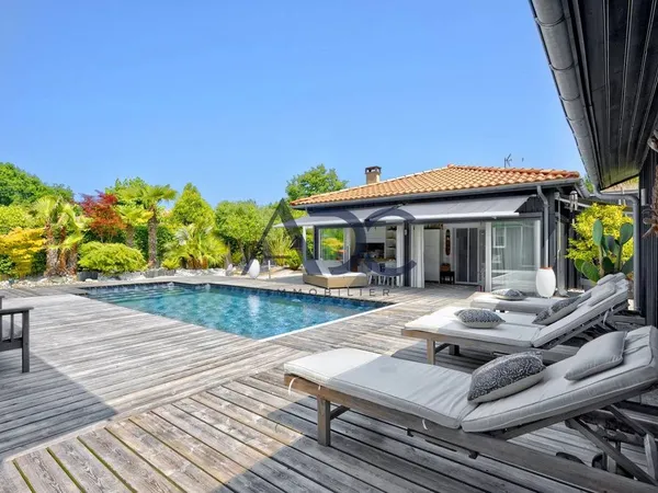 Maison de luxe 8 pièces 180 m²