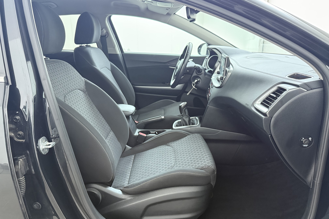 Kia Xceed — photo 7