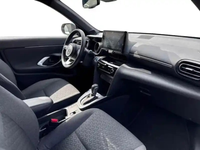 Toyota Yaris cross 116h design my22 — photo 11