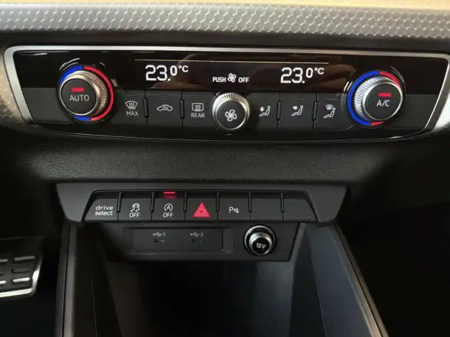Audi A1 sportback 35 tfsi 150 ch s tronic 7 — photo 25