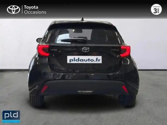 Toyota Yaris 116h design 5p mc24 — photo 7