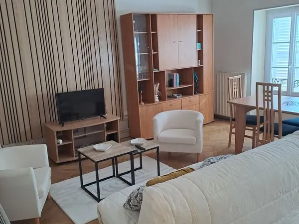 Appartement plein centre ville