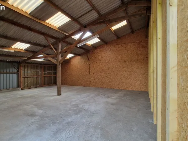 Local de stockage 108m2 sur Brélès