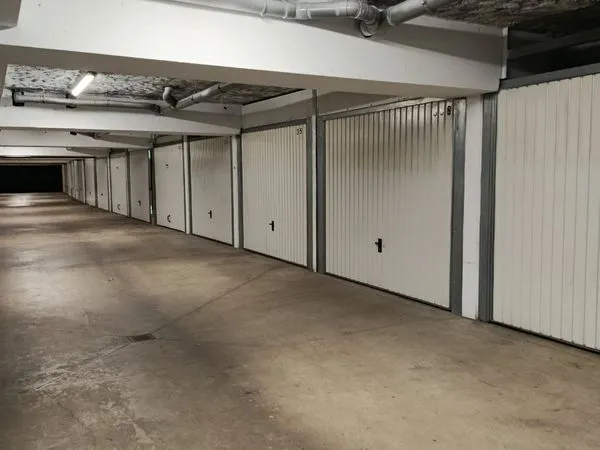 Garage a Bruz
