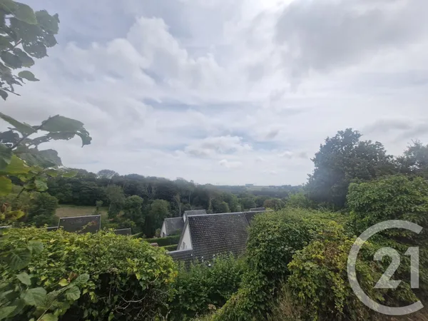 Terrain 2050 m²