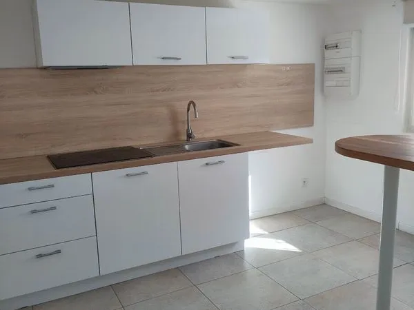 Appartement Location Mollégès   650€