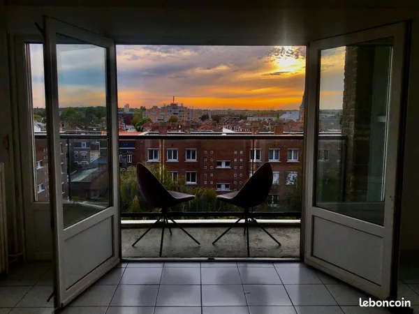 Lille - Bois Blancs : magnifique T3 avec bureau, 61 m², 6e étage, grand balcon sud-ouest, très lumin