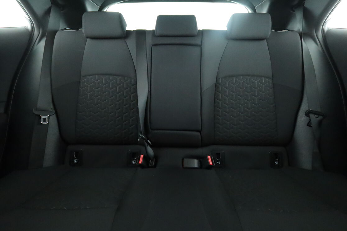 Toyota Corolla 1.8 Hybride Dynamic Business — photo 14