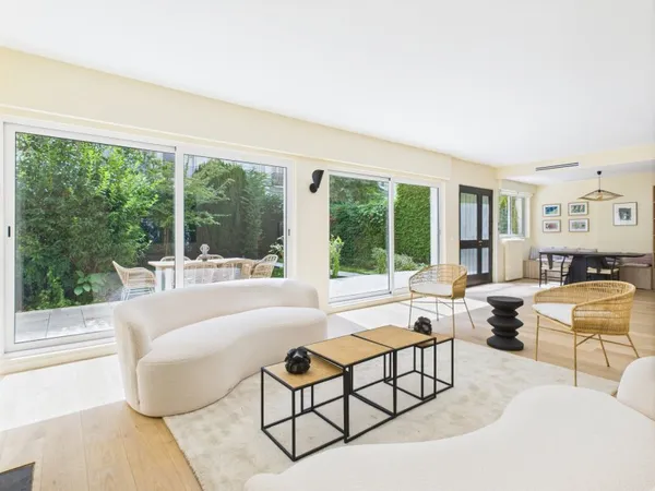 Vends maison familiale avec jardin