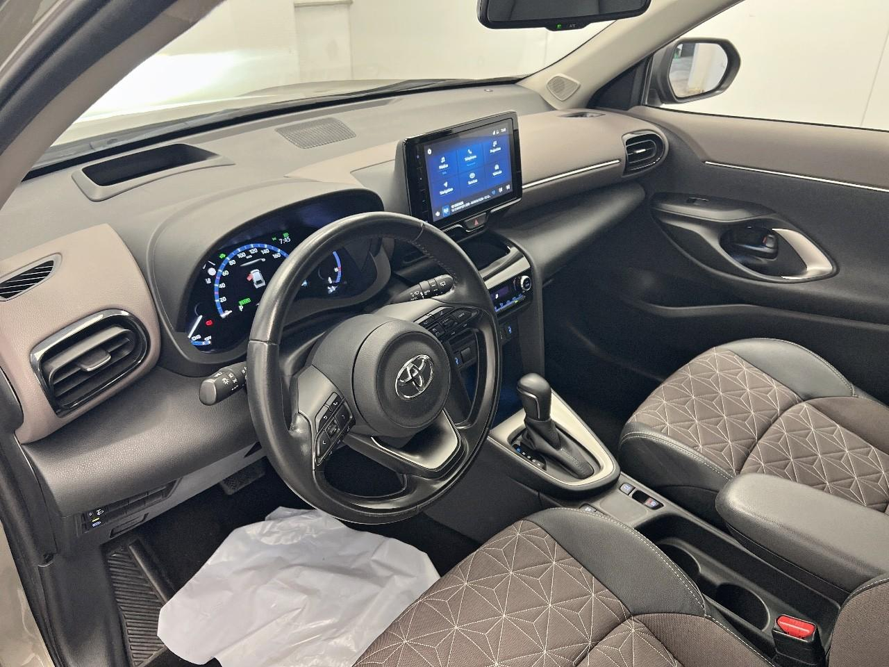 Toyota Yaris cross hybride 116h 2wd design — photo 12