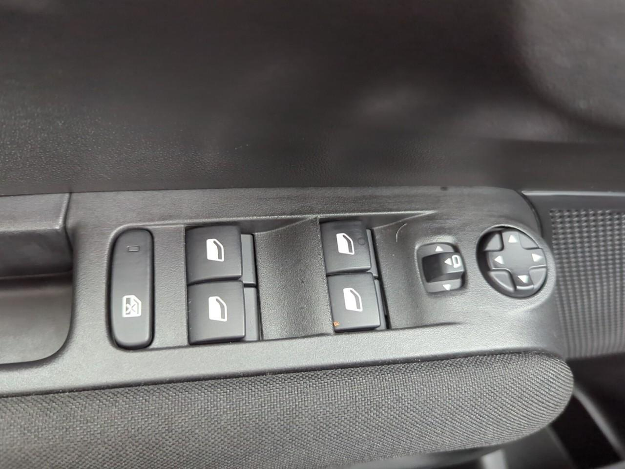 Citroën C3 Aircross puretech 130 s&s eat6 max — photo 23