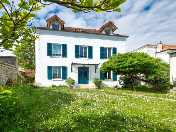 Propriété de caractère paisible de 210m2 habitable