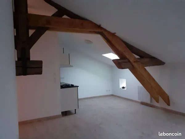Apparemment 2 pièces