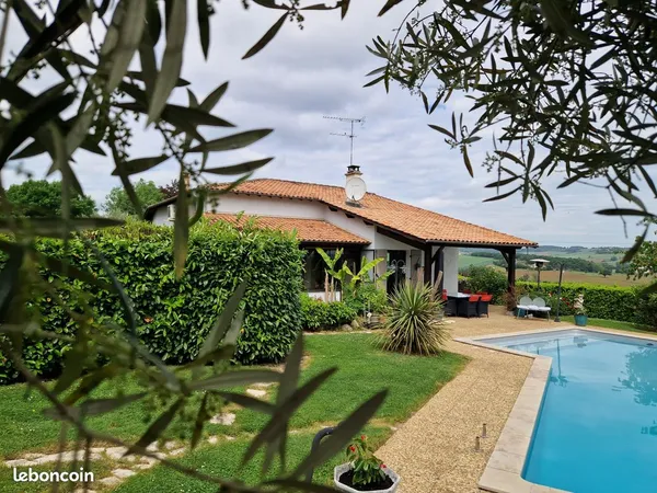 Propriété 6 pièces 176 m²