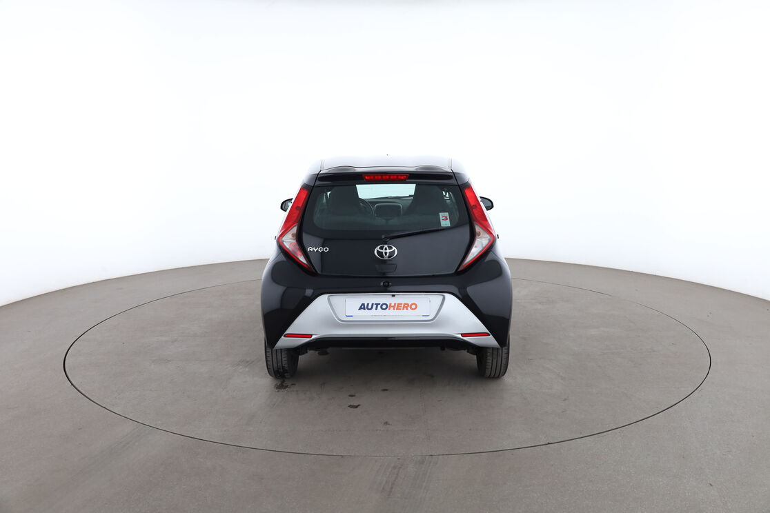 Toyota Aygo 1.0 VVT-i X-Play — photo 4