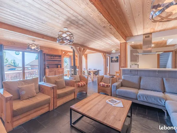 Chalet 9 pièces 245 m²