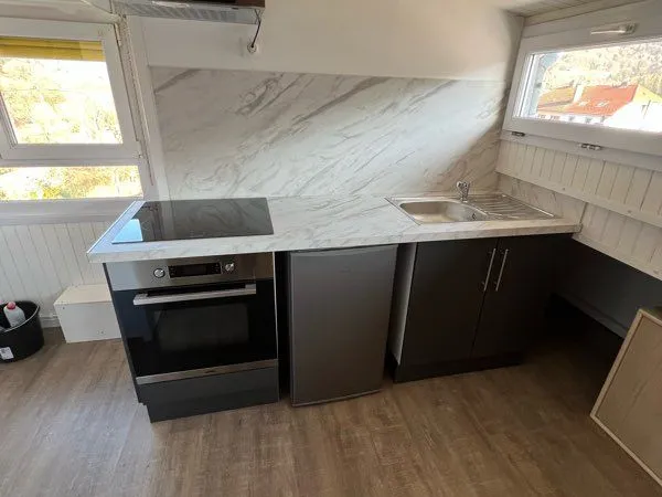 Appartement T3 rénové 62 m² avec garage - Accès voie verte