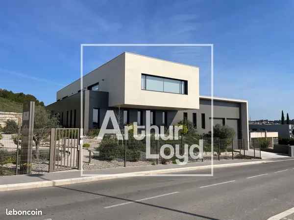 Bureaux 305 m²