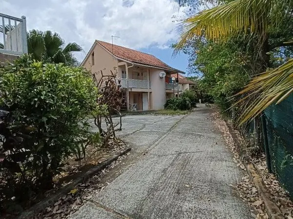 Vente | Appartement T2 | 2p | 66.77 m² | Les Trois-Îlets | Terrasse · Jardin
