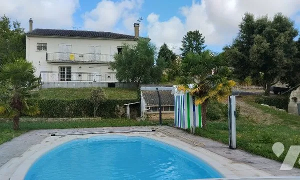 Maison 6 pièces 184 m²