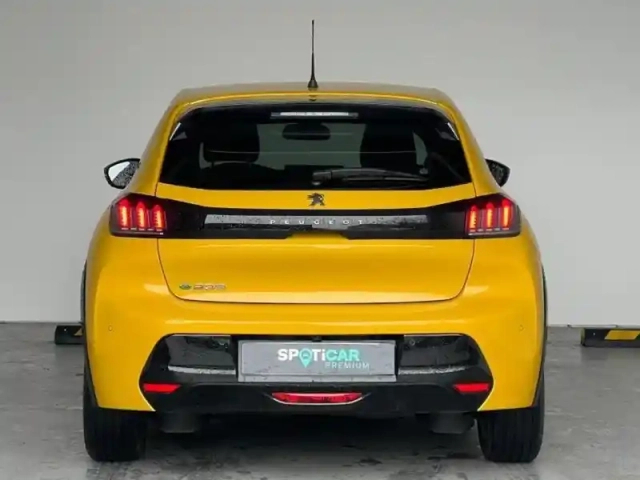 Peugeot 208 e- 136ch allure pack — photo 4