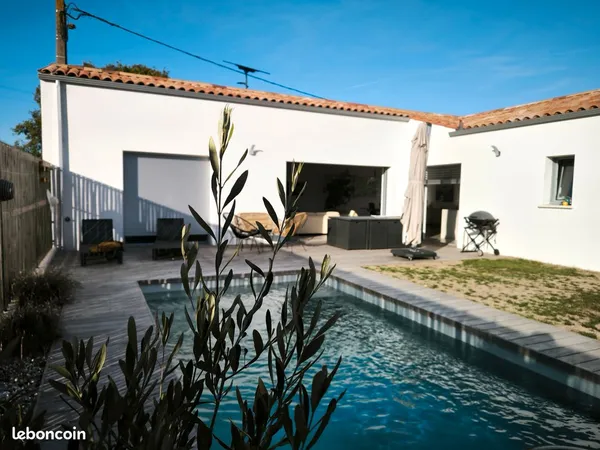 Maison contemporaine avec piscine au coeur de dompierre sur mer