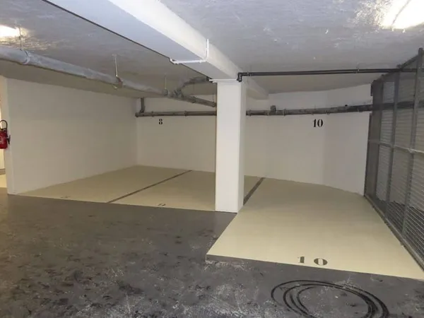 Parking 12 m²