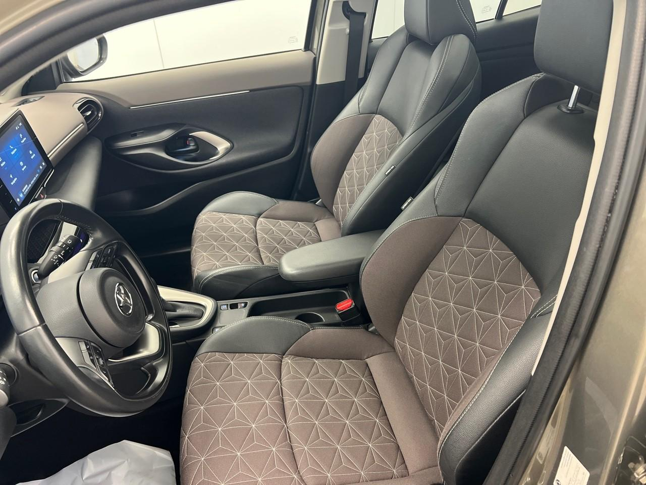 Toyota Yaris cross hybride 116h 2wd design — photo 9