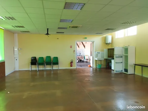 Location salle 95m2