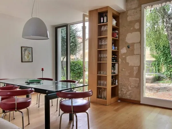 Maison 10 pièces 320 m²