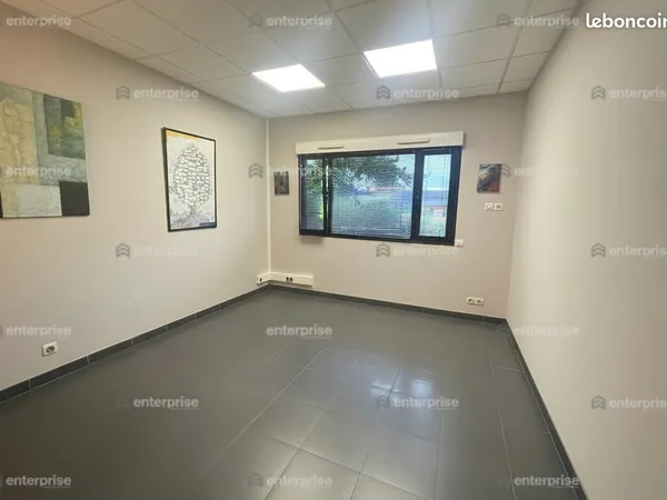 Bureaux 290 m²
