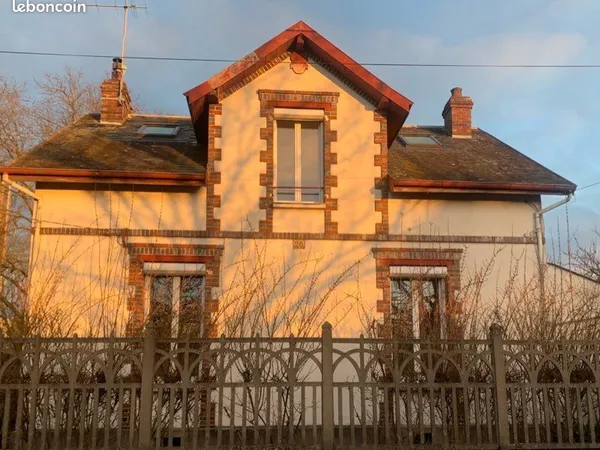 Maison Sens 3 chambres Jardin au calme