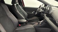 Toyota Yaris 116h GR Sport 5p MY22 — photo 15