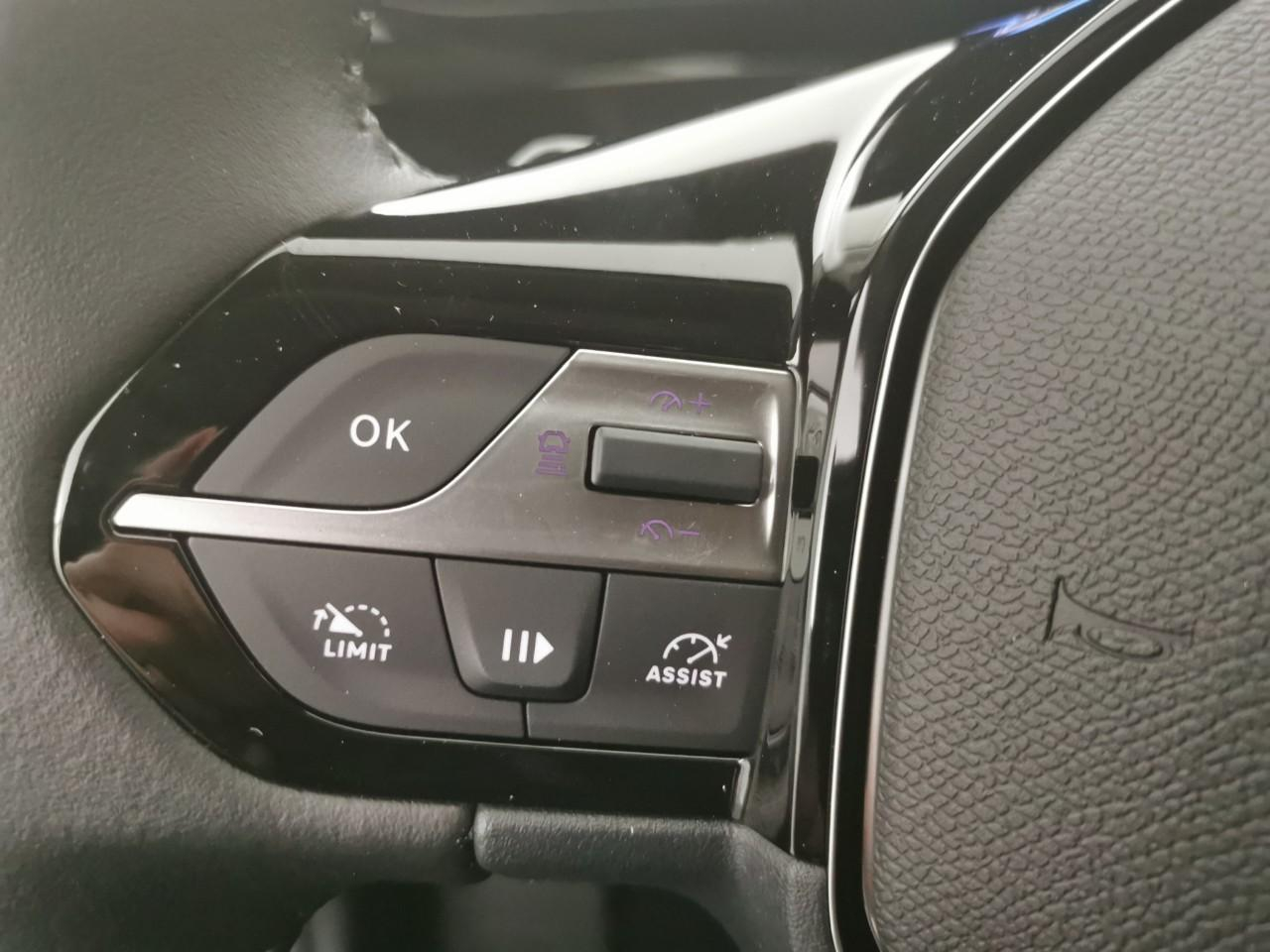 Peugeot 308 sw hybrid 145 e-dcs6 allure — photo 20