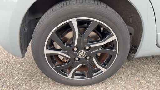 Toyota Yaris 1.5 VVT-i 100 Hybrid E-CVT - Collection – 2018 – 36785 km – Hybride essence – Boîte Automatique — photo 24